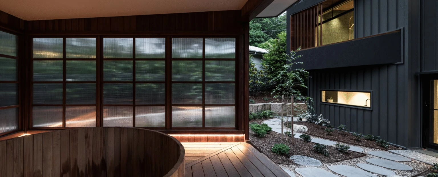 Architectural home using large aluminium glazing systems to maximise natural light